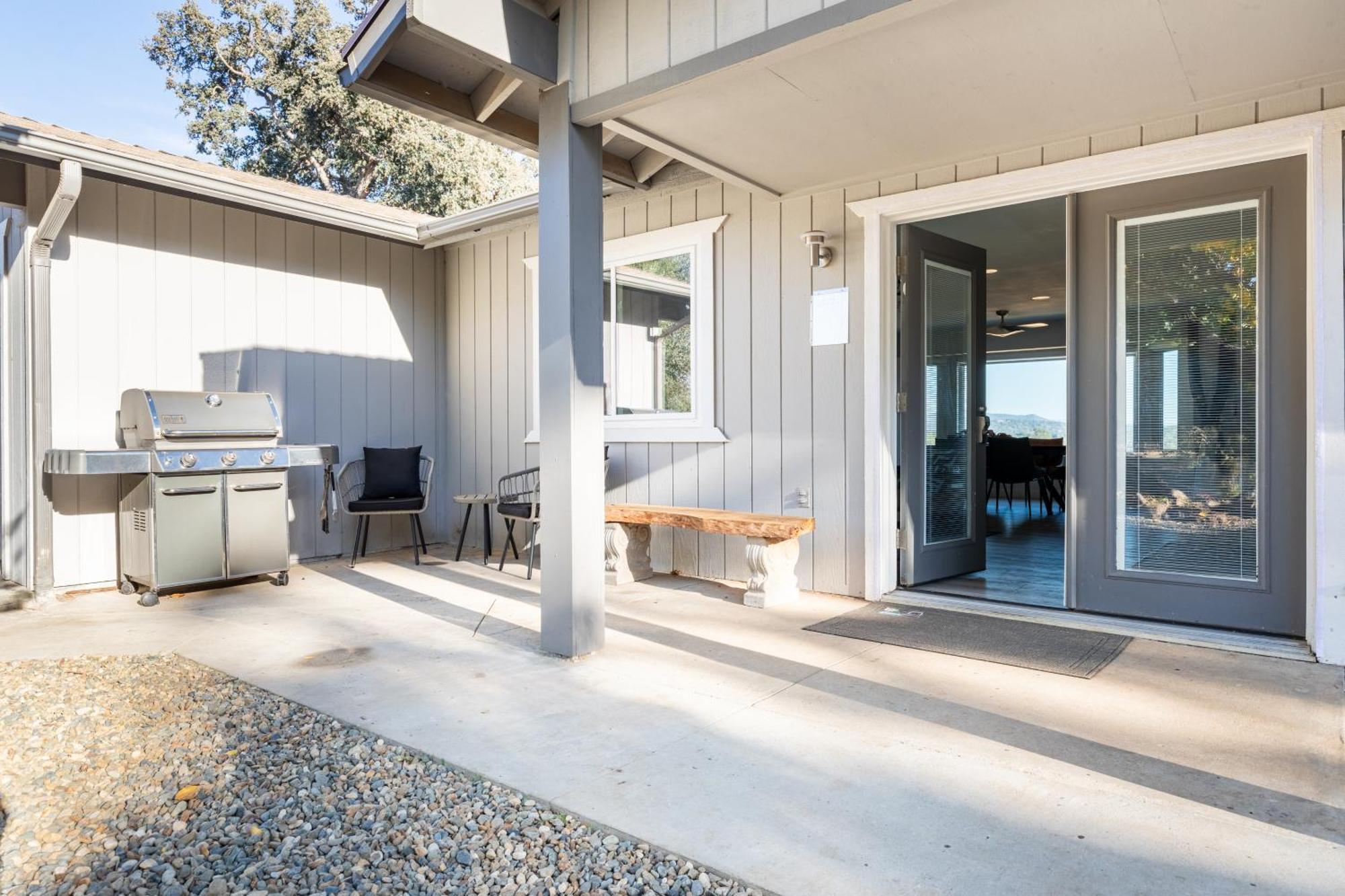 Rolling Oaks Ranch - 200 Acres Of Lakeside Beauty & Countryside Serenity 马里波萨 外观 照片